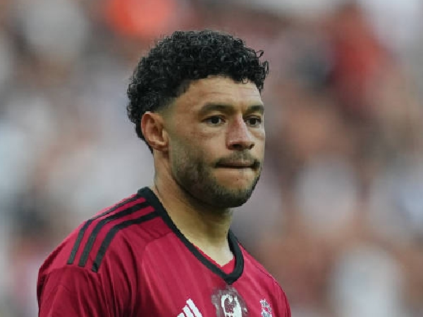 Sheffield United menargetkan perekrutan Alex Oxlade-Chamberlain