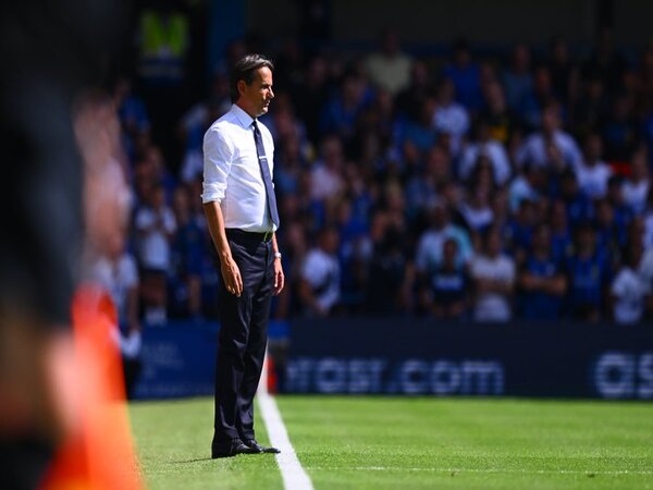 Simone Inzaghi menegaskan Inter Milan masih butuh satu pemain baru lagi, sebelum ditutupnya bursa transfer musim panas 2024 / via Getty Images