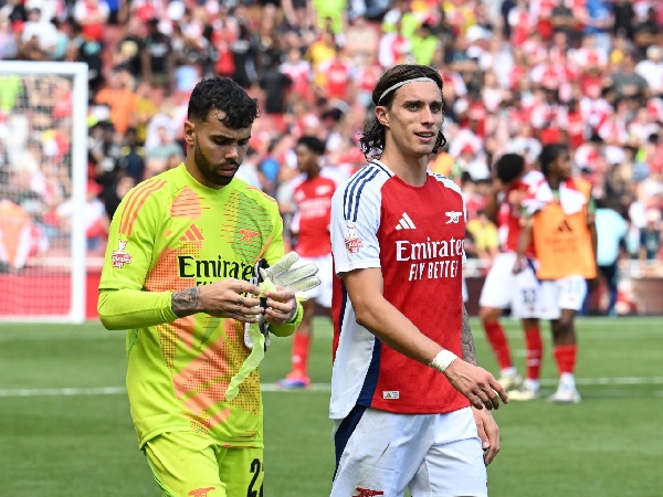 David Raya dan Riccardo Calafiori