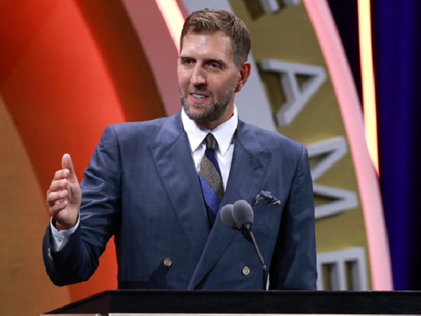 Dirk Nowitzki Berandai-andai Bermain untuk Bucks