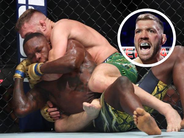 Dricus Du Plessis mengalahkan mantan juara Israel Adesanya untuk mempertahankan sabuk UFC kelas menengah. (Foto: UFC)