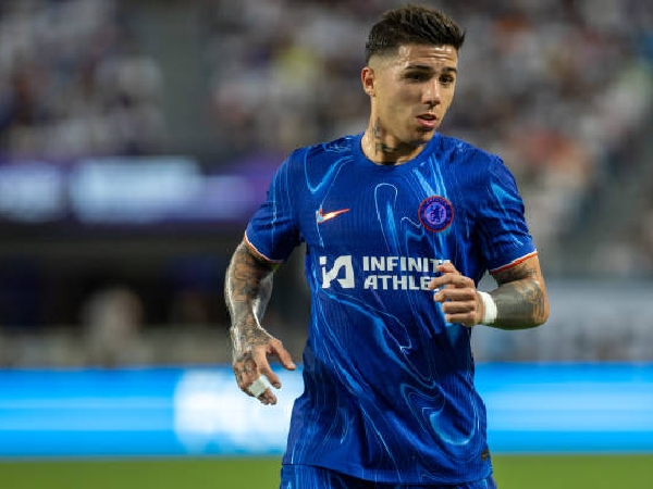 Enzo Fernandez dikecam legenda Chelsea, Frank Leboeuf