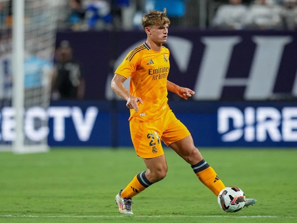 Real Madrid Konfirmasi Pinjamkan Bek Muda ke Deportivo