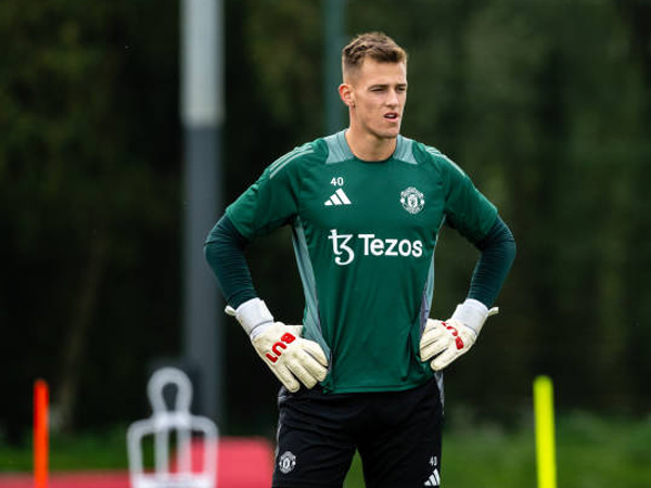 Manchester United Resmi Pinjamkan Radek Vitek ke Blau-Weiss Linz