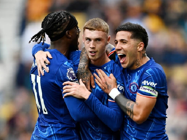 Cole Palmer memberikan tiga assist kepada Noni Madueke