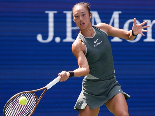 Hasil US Open: Zheng Qinwen Tak Biarkan Amanda Anisimova Melenggang