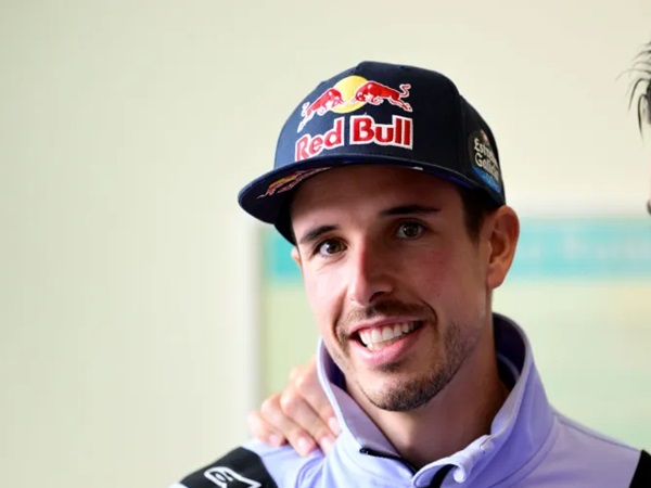 Alex Marquez Bercanda dengan Marc Marquez setelah Menangkan Sprint Race