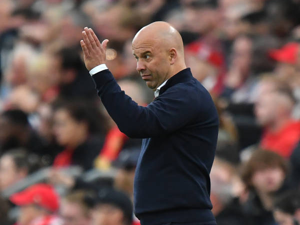 Arne Slot Pahami Pentingnya Pertandingan Liverpool vs Manchester United