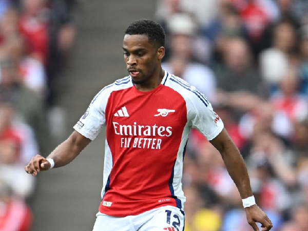 Bek Arsenal, Jurrien Timber