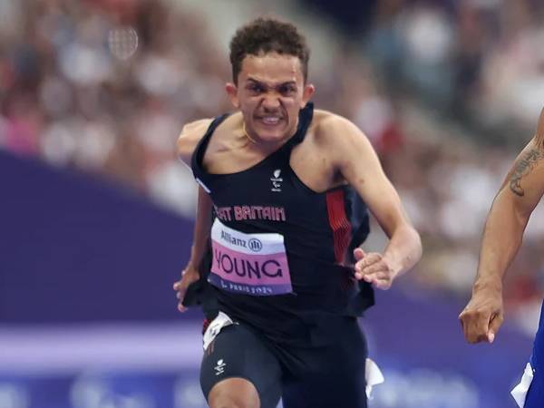Thomas Young beraksi di Paralimpiade Paris. (Foto: AP)
