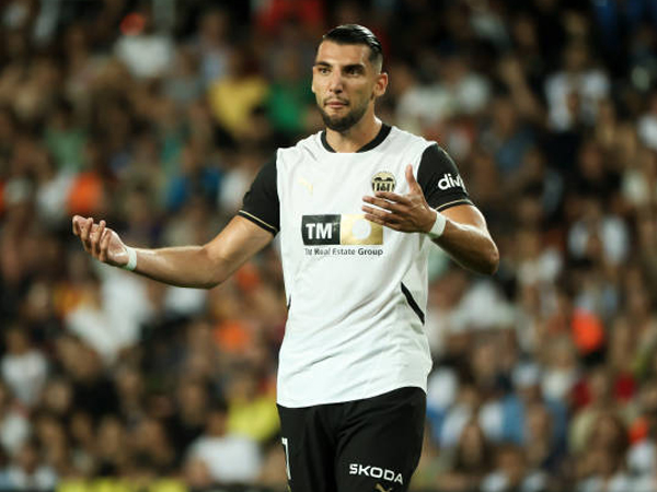 Penyerang Valencia, Rafa Mir Ditangkap Atas Dugaan Penyerangan Seksual