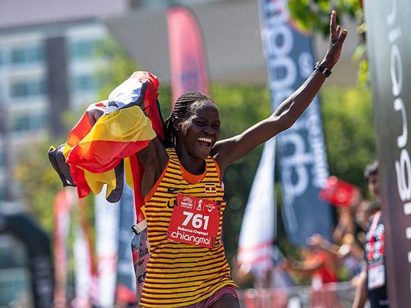 Rebecca Cheptegei beraksi dalam sebuah lomba. (Foto: AP)