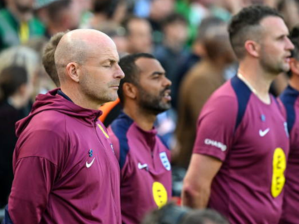 Bela Lee Carsley, Alan Shearer: Fokus Pada Hasil, Bukan Lagu Kebangsaan