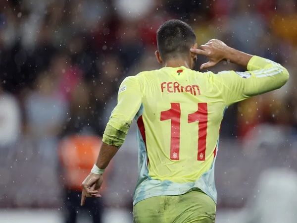 Ferran Torres Berharap Bisa Tularkan Performanya di Tim Hansi Flick