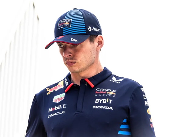 Max Verstappen Tolak Tanggpi Kemungkinan Membelot ke Aston Martin