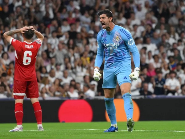 Thibaut Courtois Bahas Perbandingan dengan Canizares