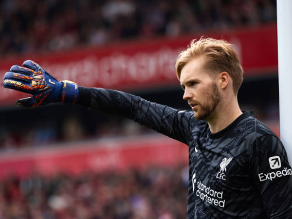 Caoimhin Kelleher Tampil Luar Biasa, Arne Slot Senang Punya Dua Kiper Hebat