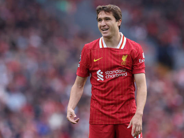 Nikmati Debut Anfield, Anthem Khas Liverpool Buat Federico Chiesa Merinding