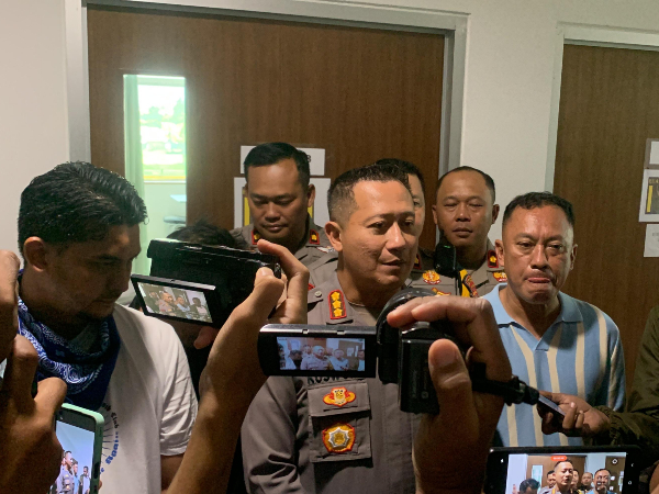 Steward korban kericuhan usai laga Persib vs Persija dijenguk pihak Polresta dan perwakilan Bobotoh.
