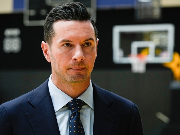 JJ Redick sebut Lakers akan pusatkan serangan pada Anthony Davis.