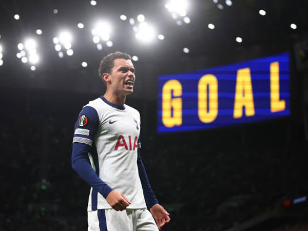 Kian Percaya Diri, Ange Postecoglou Lihat Perkembangan Brennan Johnson