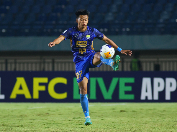 Bojan Hodak senang Persib punya Edo Febriansah dan Rezaldi Hehanussa yang punya kualitas setara