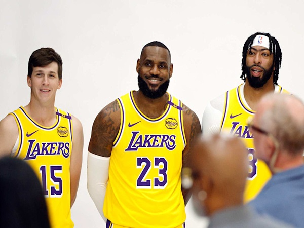 LeBron James Tak Mau Berharap Banyak di Musim ke-22