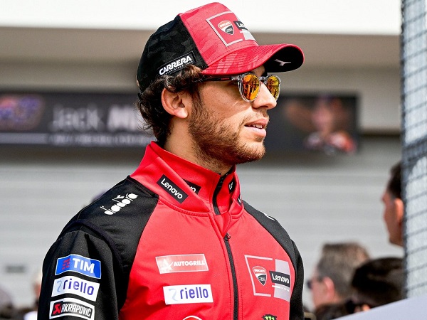 Enea Bastianini tak mau lempar handuk dalam perburuan gelar juara.