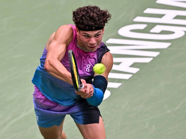 Bertemu Di Shanghai, Ben Shelton Pertahankan Dominasi Atas Denis Shapovalov