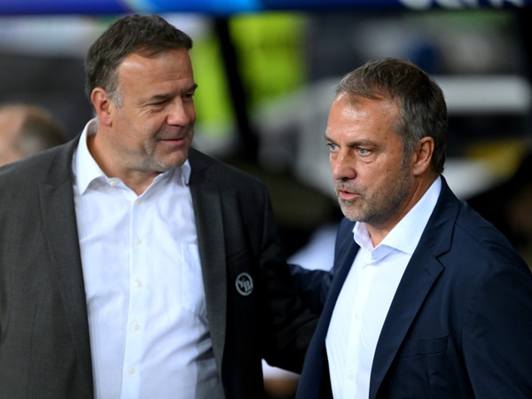 Legenda Barcelona Berikan Peringatan ke Hansi Flick