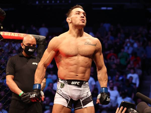 Michael Chandler belum pernah bertanding sejak kekalahan submission dari Dustin Poirier di UFC 281 pada November 2022. (Foto: MMA Fighting)