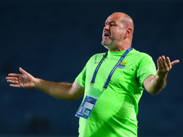 Mood pemain Persib disebut Bojan Hodak tetap terjaga meski menelan kekalahan dua kali di AFC Champions League Two