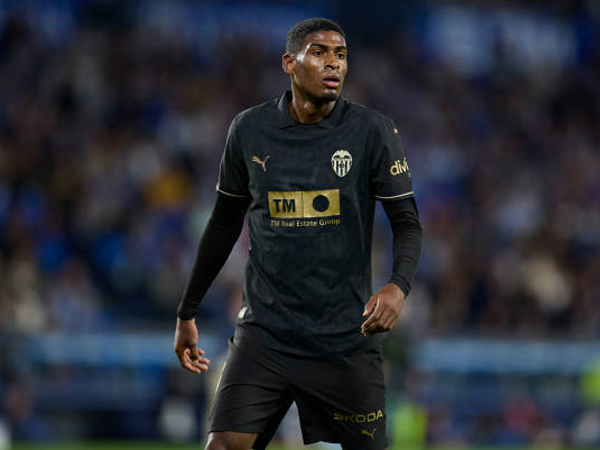 Arne Slot Butuh Bek Baru, Liverpool Pertimbangkan Rekrut Cristhian Mosquera