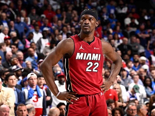 Pat Riley Belum Bahas Masalah Kontrak dengan Butler