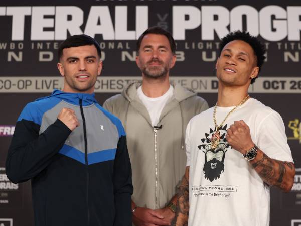 Regis Prograis (kanan) dan Jack Catterall. (Foto: Fight TV)