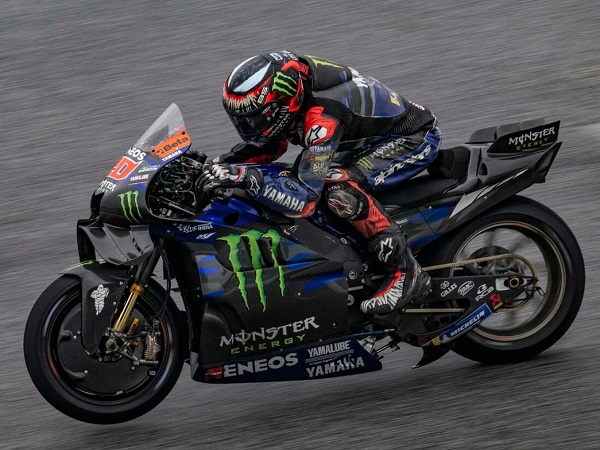 Fabio Quartararo heran dengan serangan agresif dari Franco Morbidelli.