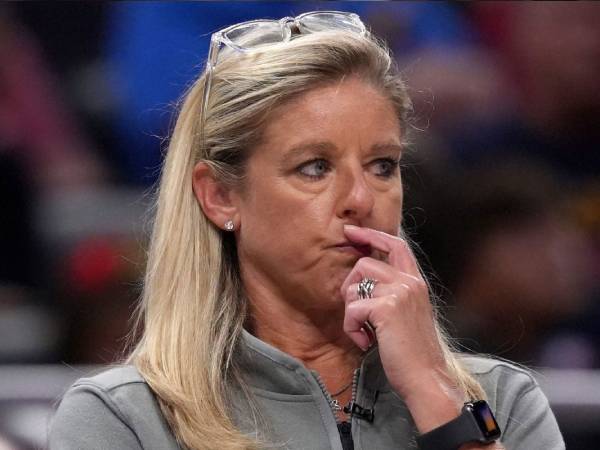 Christie Sides dipekerjakan Indiana Fever setelah musim 2022 untuk menggantikan Marianne Stanley. (Foto: AP)