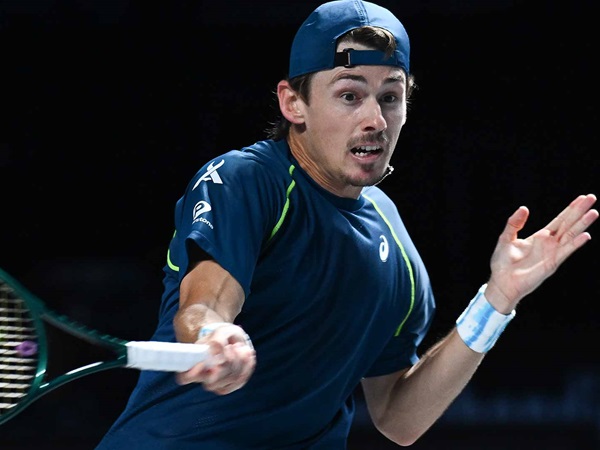 Alex De Minaur Loncati Rintangan Pertama Di Paris