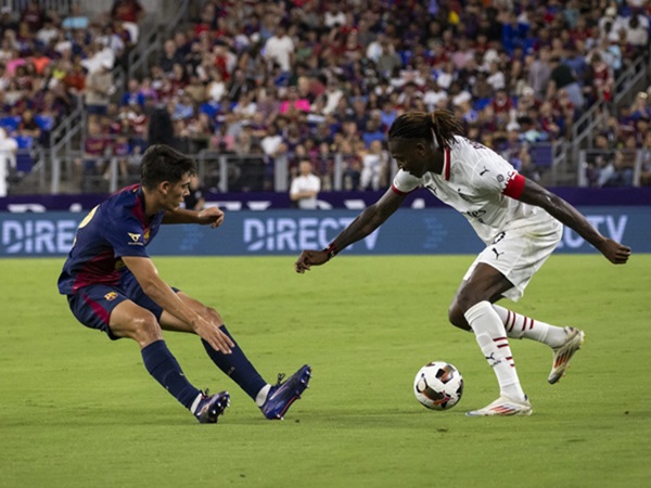 Rafael Leao Siap Tinggalkan Milan, Barcelona Memantau