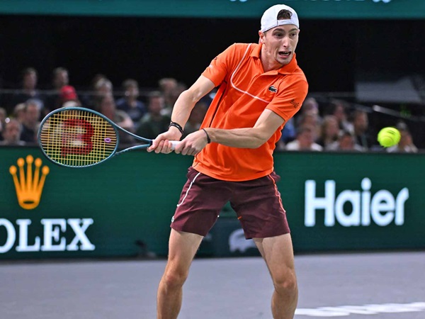Ugo Humbert Kejutkan Carlos Alcaraz Demi Tiket Perempatfinal Di Paris