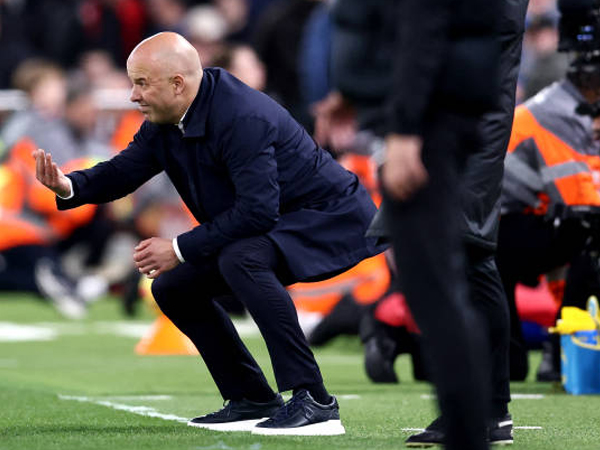 Arne Slot Jelaskan Perubahan Taktik Liverpool di Babak Kedua