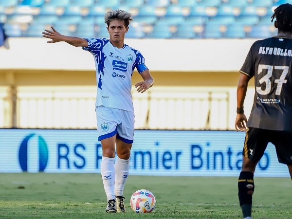 Pemain bertahan PSIS Semarang, Alfeandra Dewangga