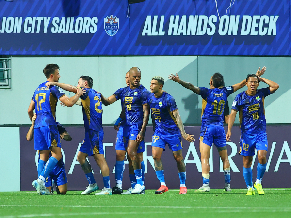 Persib meraih kemenangan 3-2 dalam laga tandang melawan Lion City Sailors