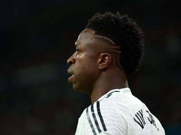 Pelatih Osasuna Siapkan Strategi untuk Mematikan Pergerakan Vinicius