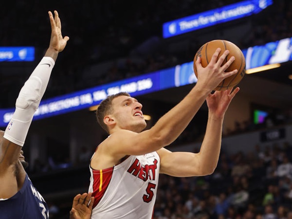 Miami Heat Bungkam Wolves Berkat Aksi Nikola Jovic