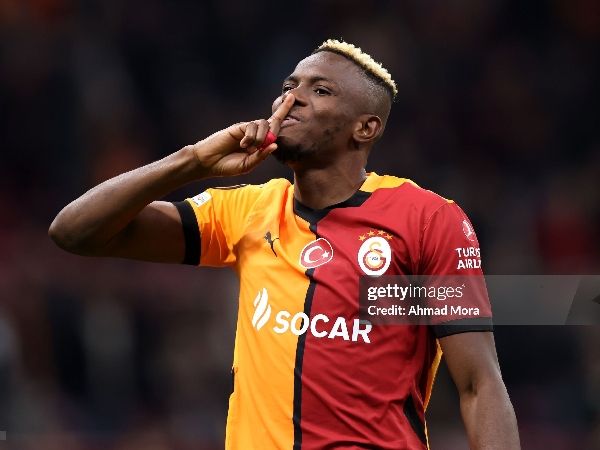 Newcastle United ditawari kesempatan untuk merekrut Victor Osimhen