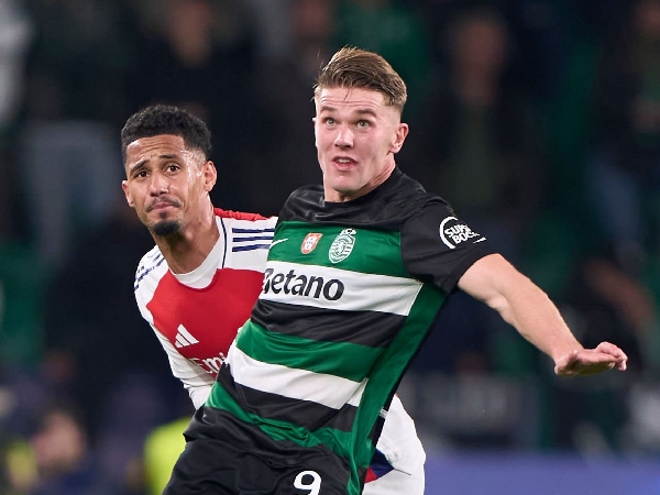 Rio Ferdinand menilai Viktor Gyokeres kesulitan saat menghadapi Arsenal di Liga Champions