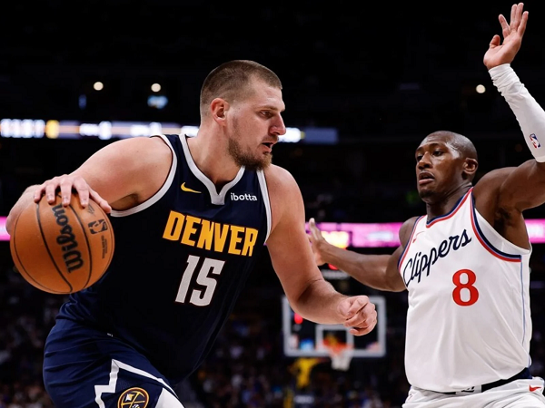 Kevin Garnett inginkan Nikola Jokic untuk lebih berani berbicara dalam tim.