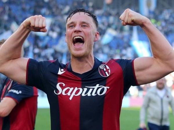 Defender incaran Atletico madrid