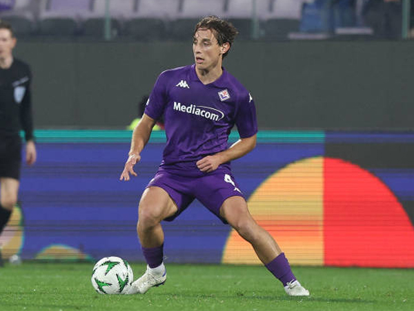 Kolaps di Laga Fiorentina vs Inter, Dunia Sepak Bola Doakan Edoardo Bove